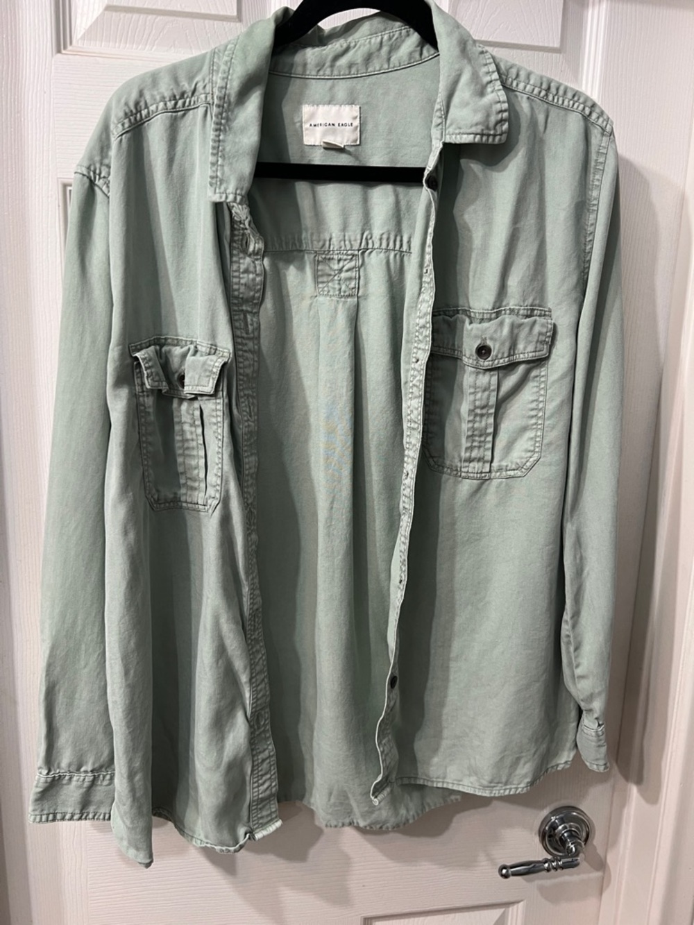 American Eagle Outfitters Sage Green Button Down Size Large